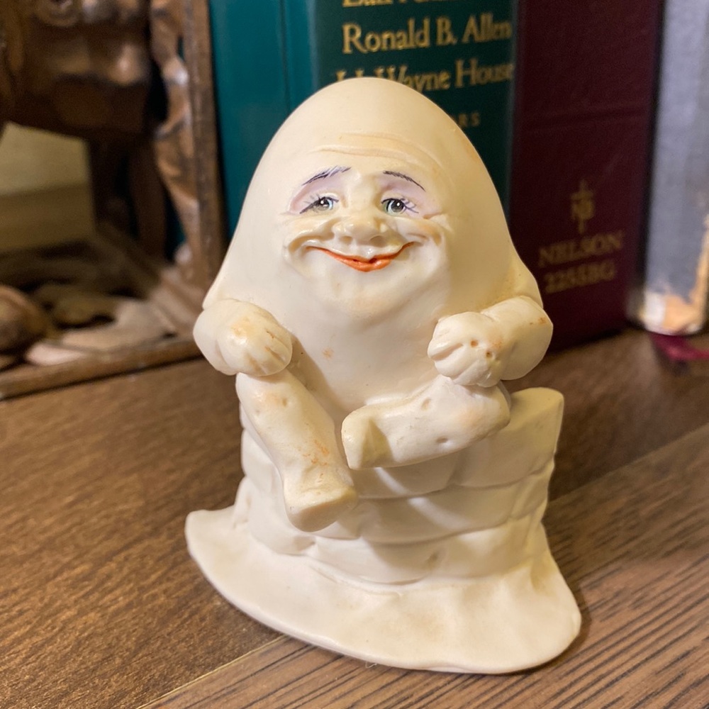 Vintage Allyson Nagel Character “Humphrey” 1993 Humpty Dumpty on The Wall